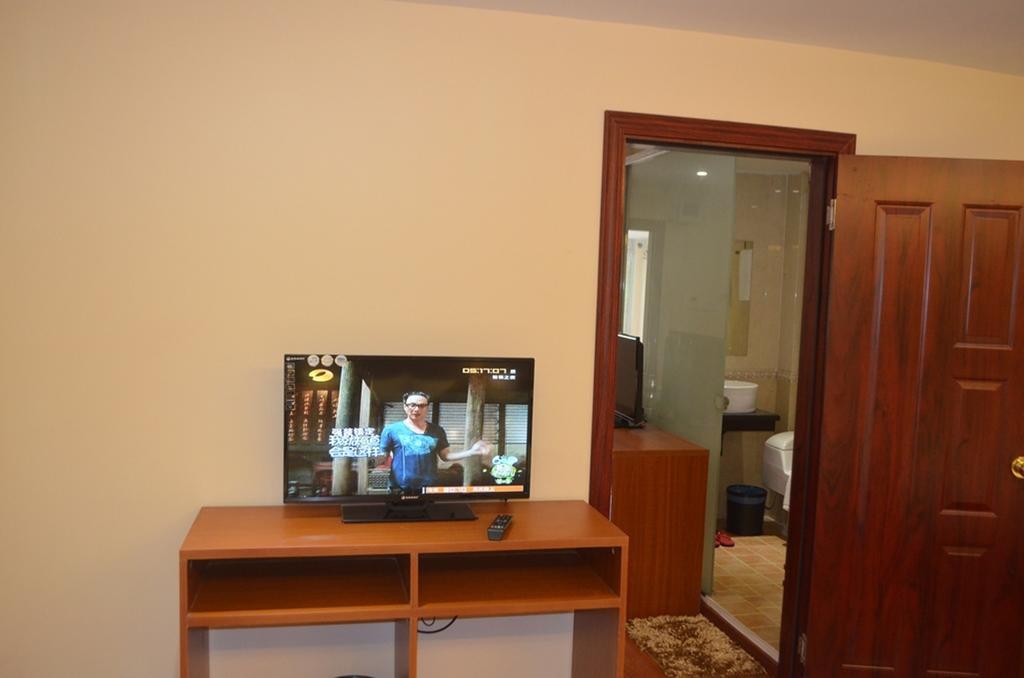 Good Luck Hotel Янгон Екстер'єр фото