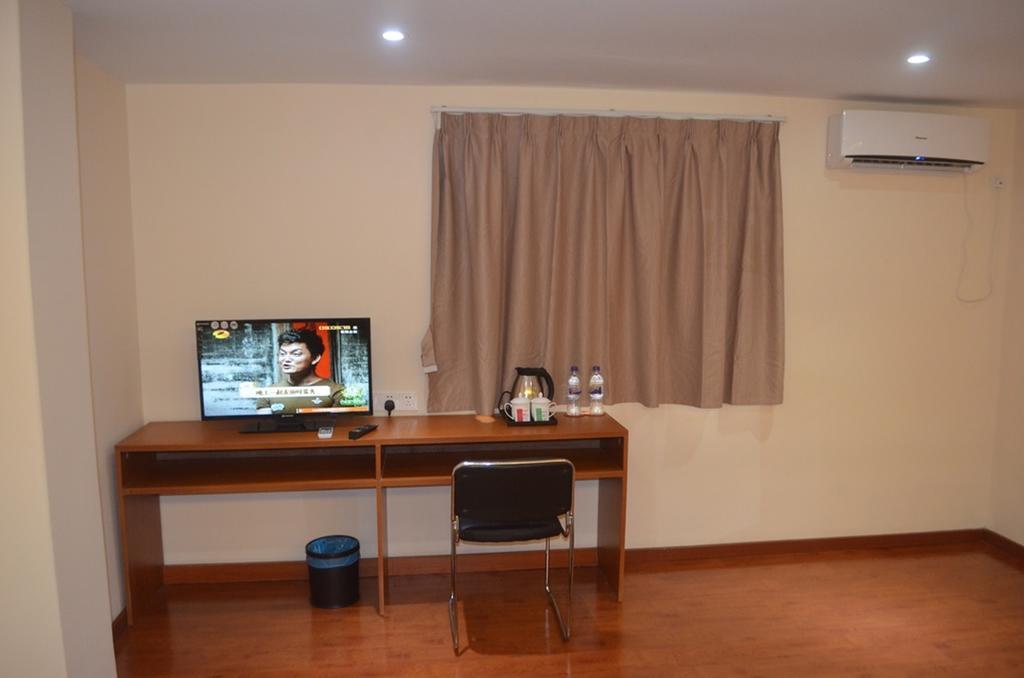 Good Luck Hotel Янгон Екстер'єр фото