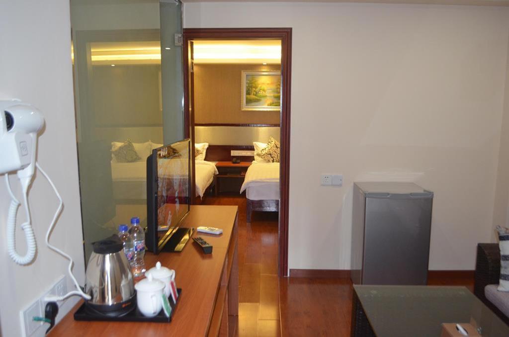 Good Luck Hotel Янгон Екстер'єр фото