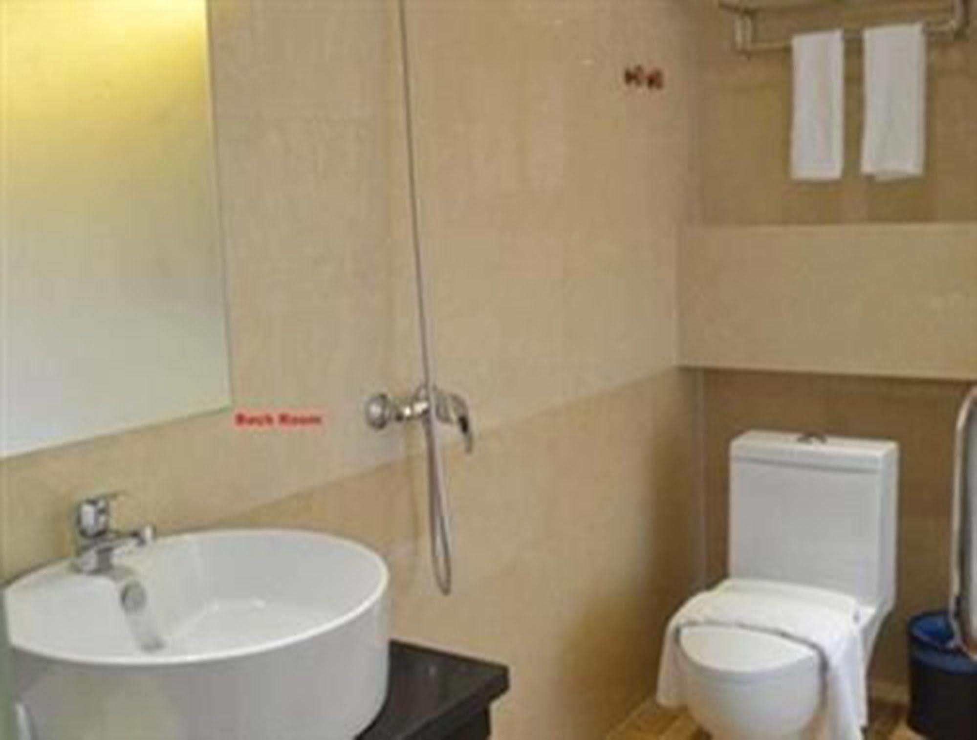 Good Luck Hotel Янгон Екстер'єр фото
