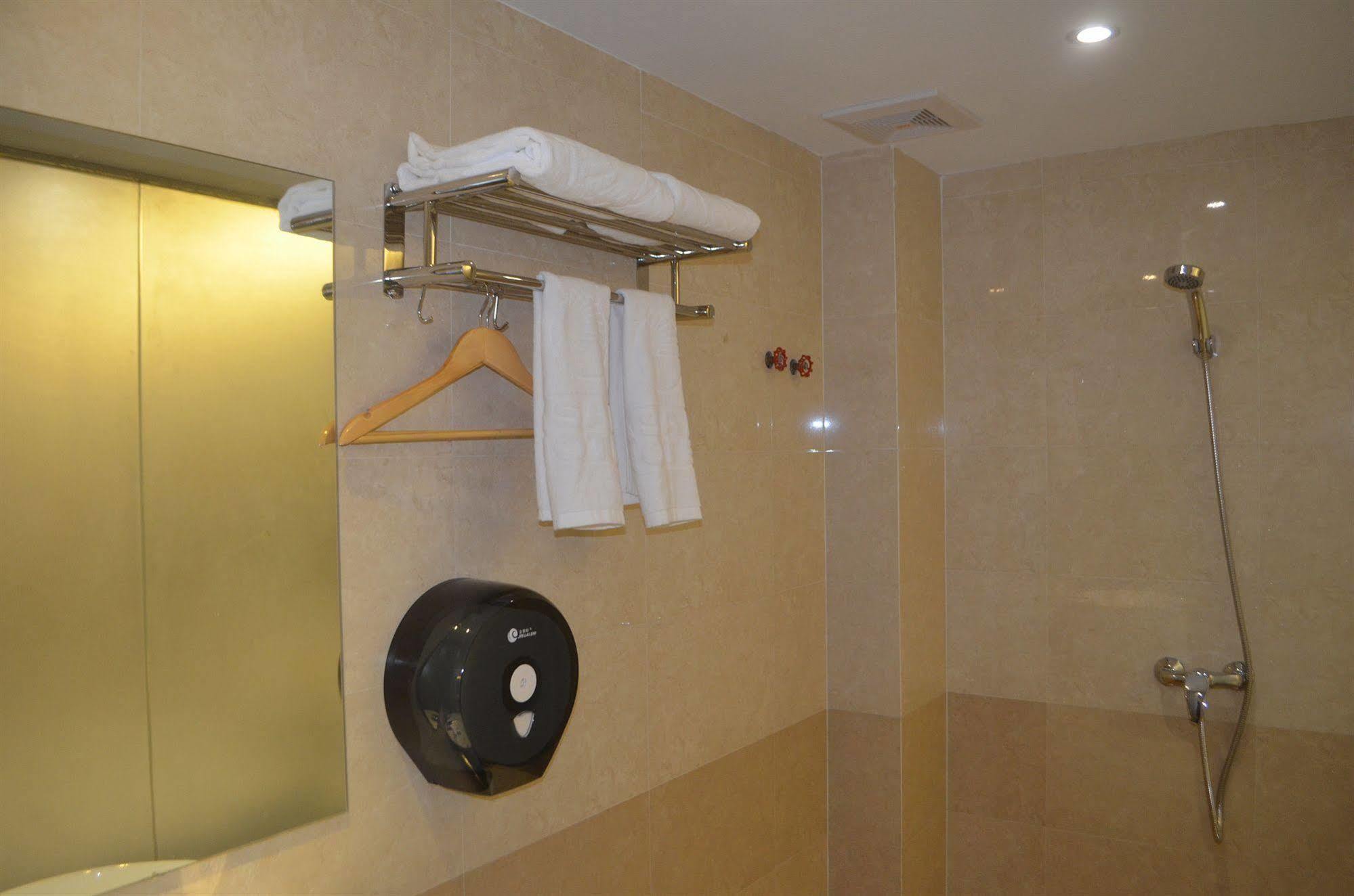 Good Luck Hotel Янгон Екстер'єр фото