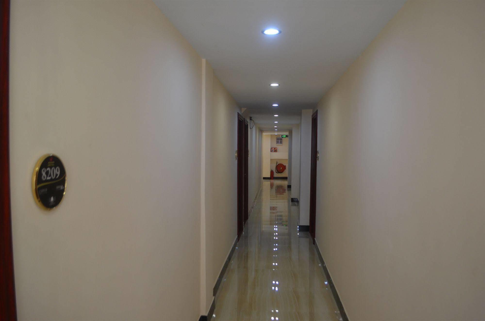 Good Luck Hotel Янгон Екстер'єр фото